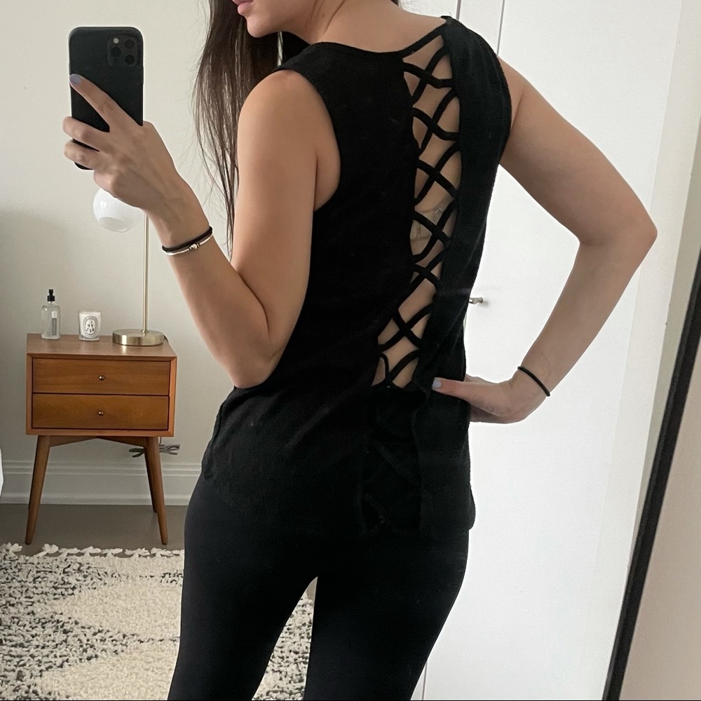 Minkpink cutout knitted tank xs